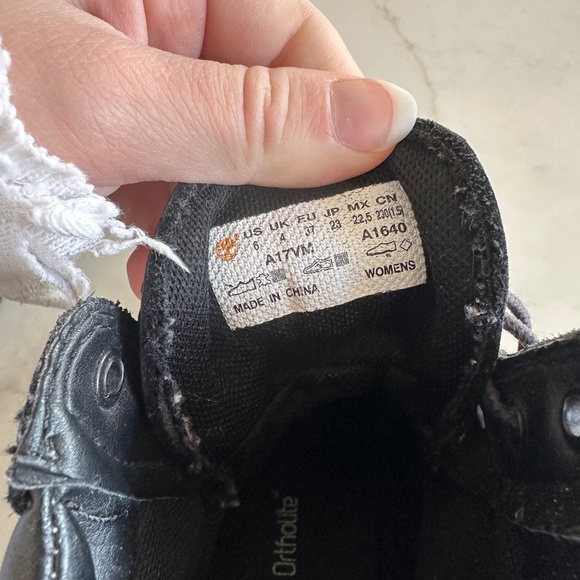 Timberland Linden Woods 6-Inch Waterproof Boots - Picture 4 of 9